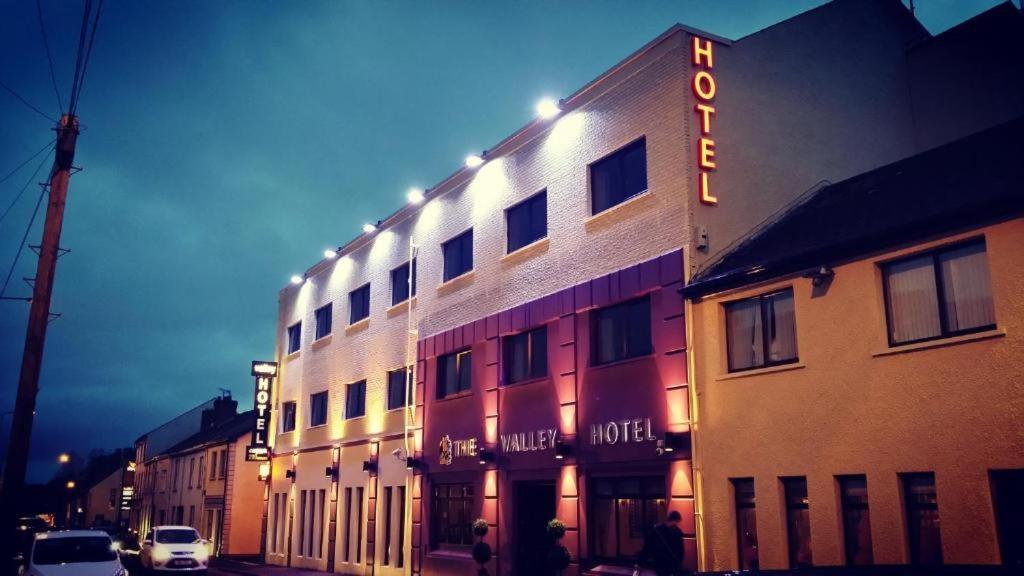 The Valley Hotel & Carriage Gardens Fivemiletown Exterior photo